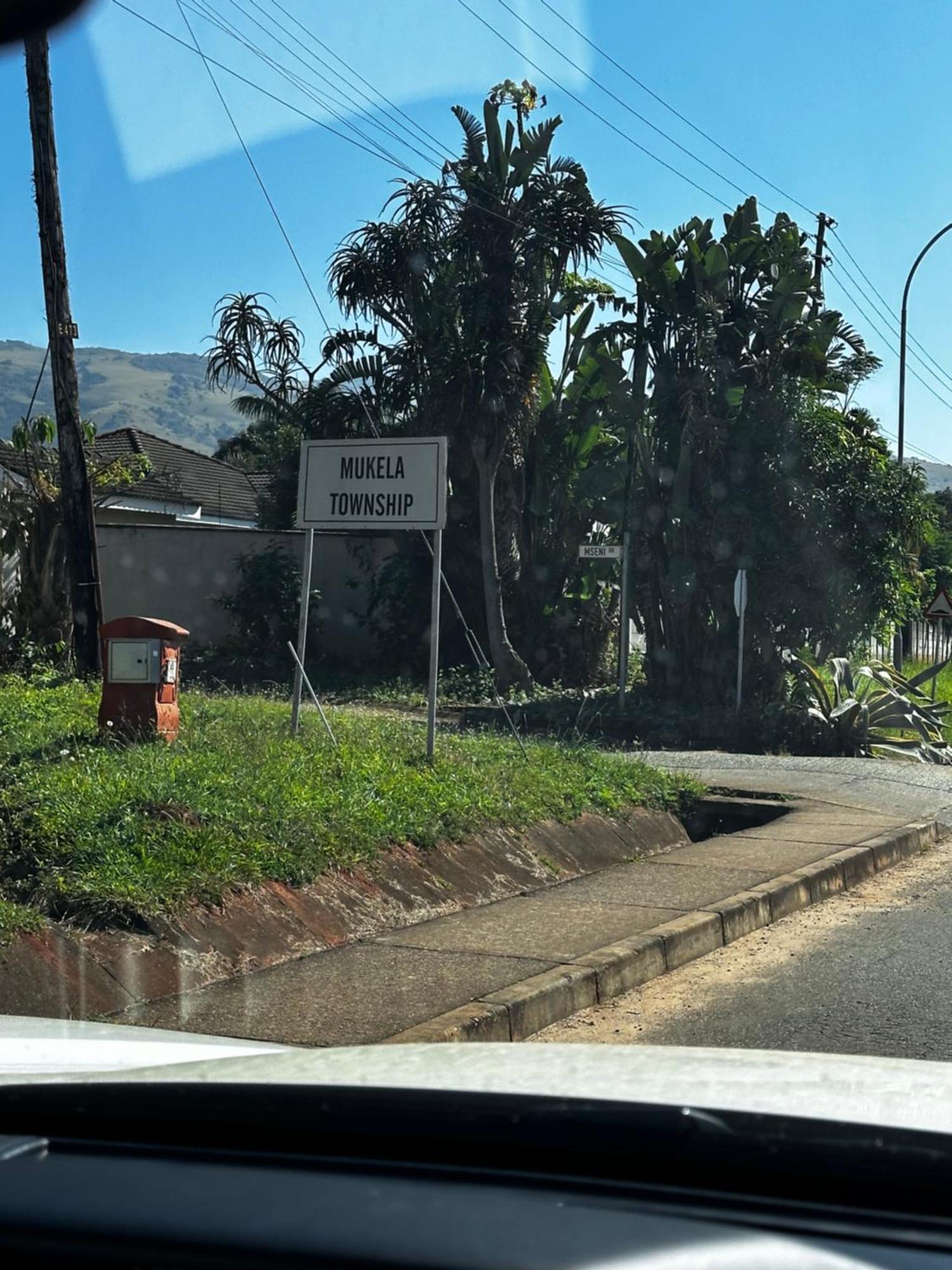 LobambaWemukelekile别墅 外观 照片